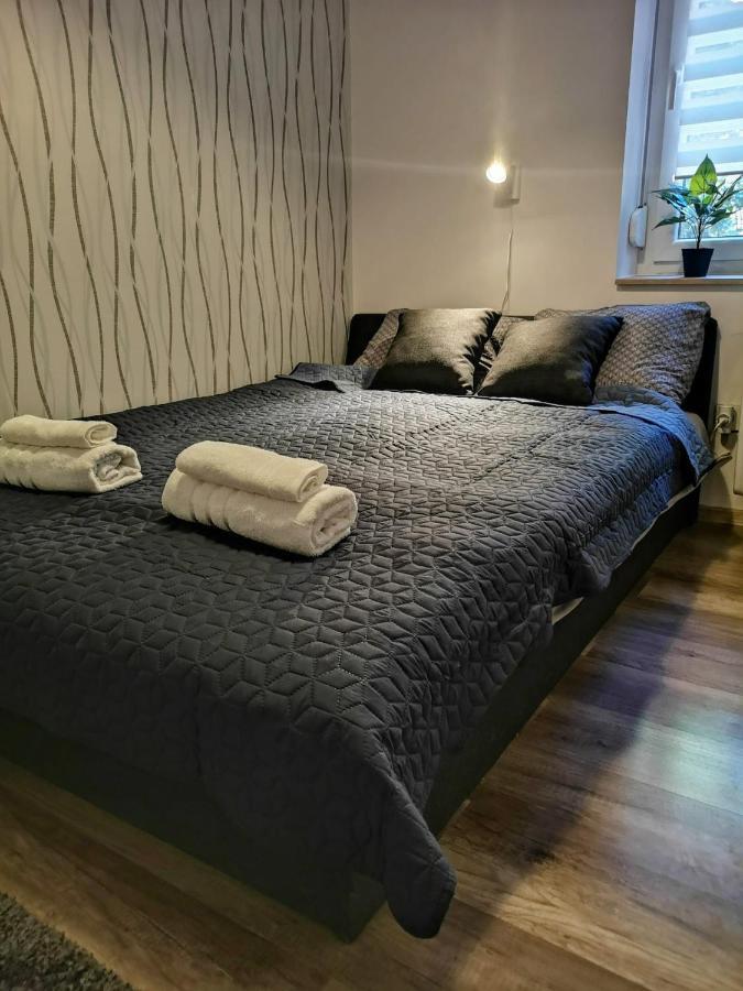 Central Home Apartment In The City Center Eger Exterior photo